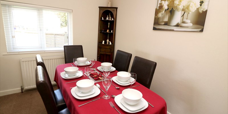 Hills View Croyde Holiday Cottages Dining
