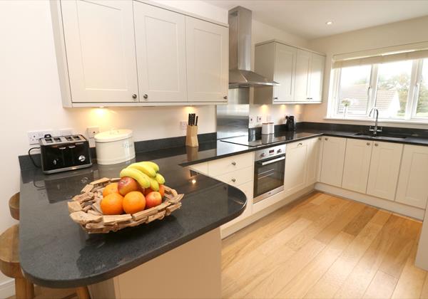 Croyde Holiday Cottages Offshore Kitchen