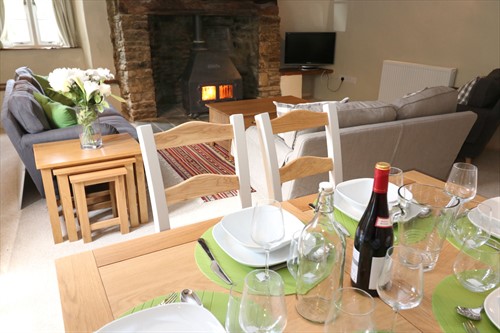 Croyde Holiday Cottages Chuggs Cottage Dining To Lounge