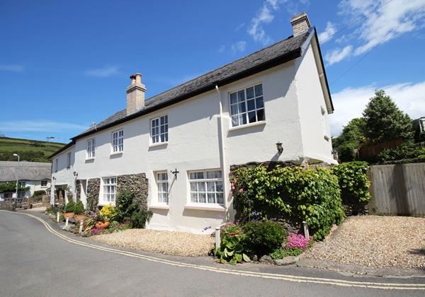 Montague House Croyde Holiday Cottages Front MB