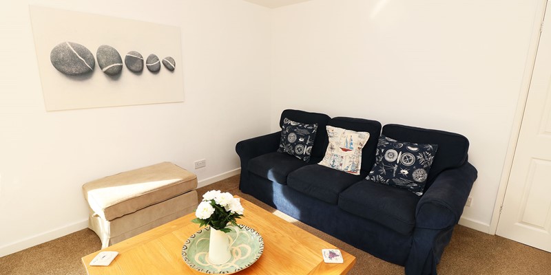 Summershores Croyde Holiday Cottages Sofa