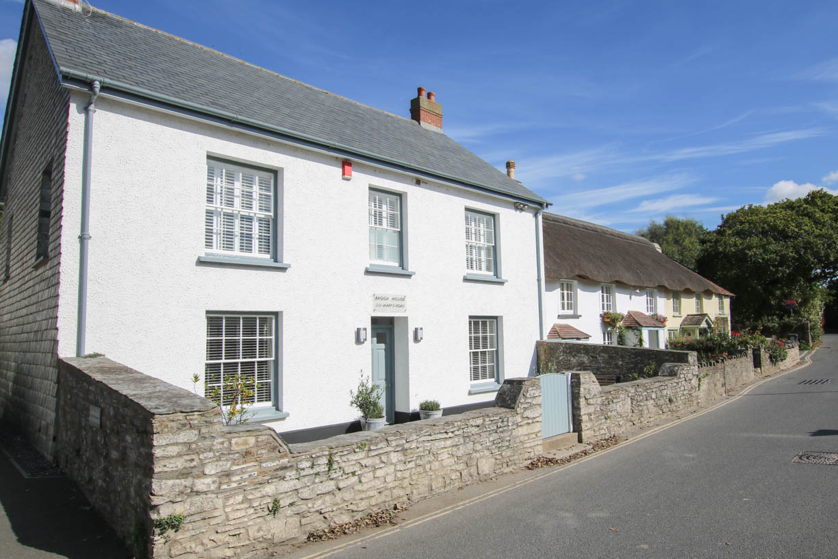Brook House Croyde Holiday Cottage Sleeps 10
