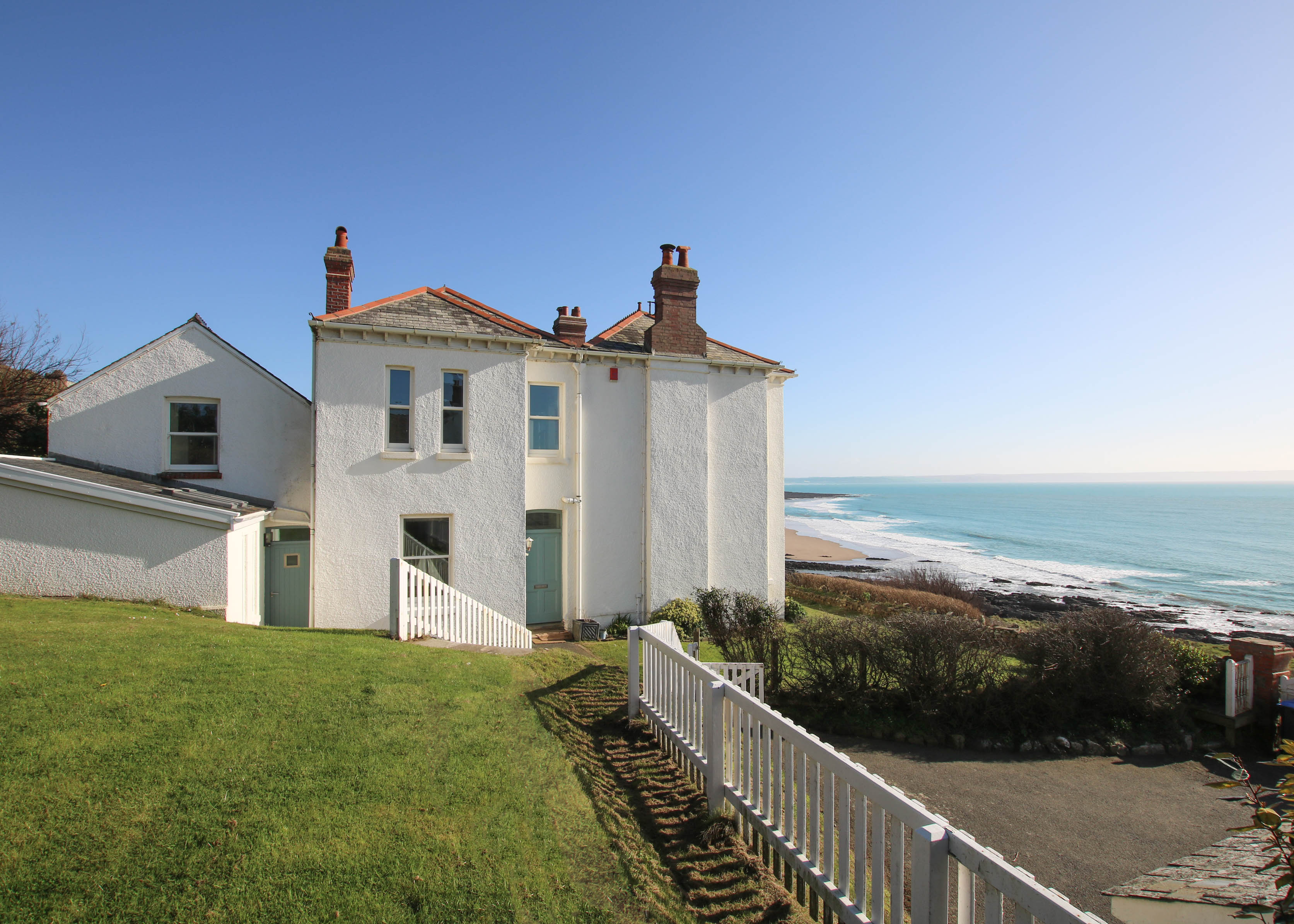 The White House Croyde Holiday Cottage Impressive Sea Views