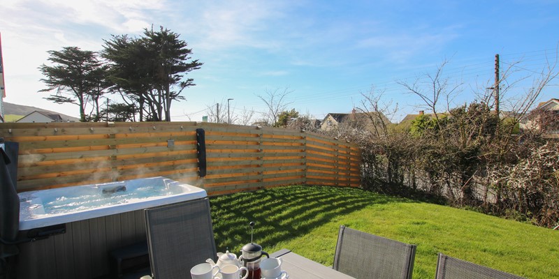Mondos Croyde Holiday Cottage With Hot Tub