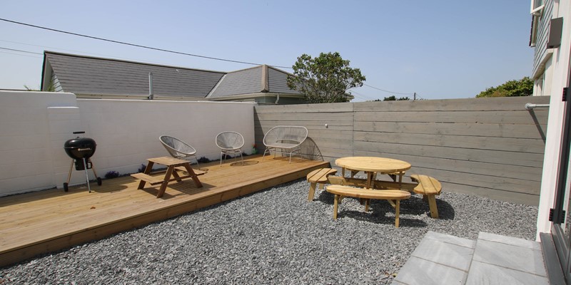 Sand Dunes Croyde Holiday Cottages Garden With Decking