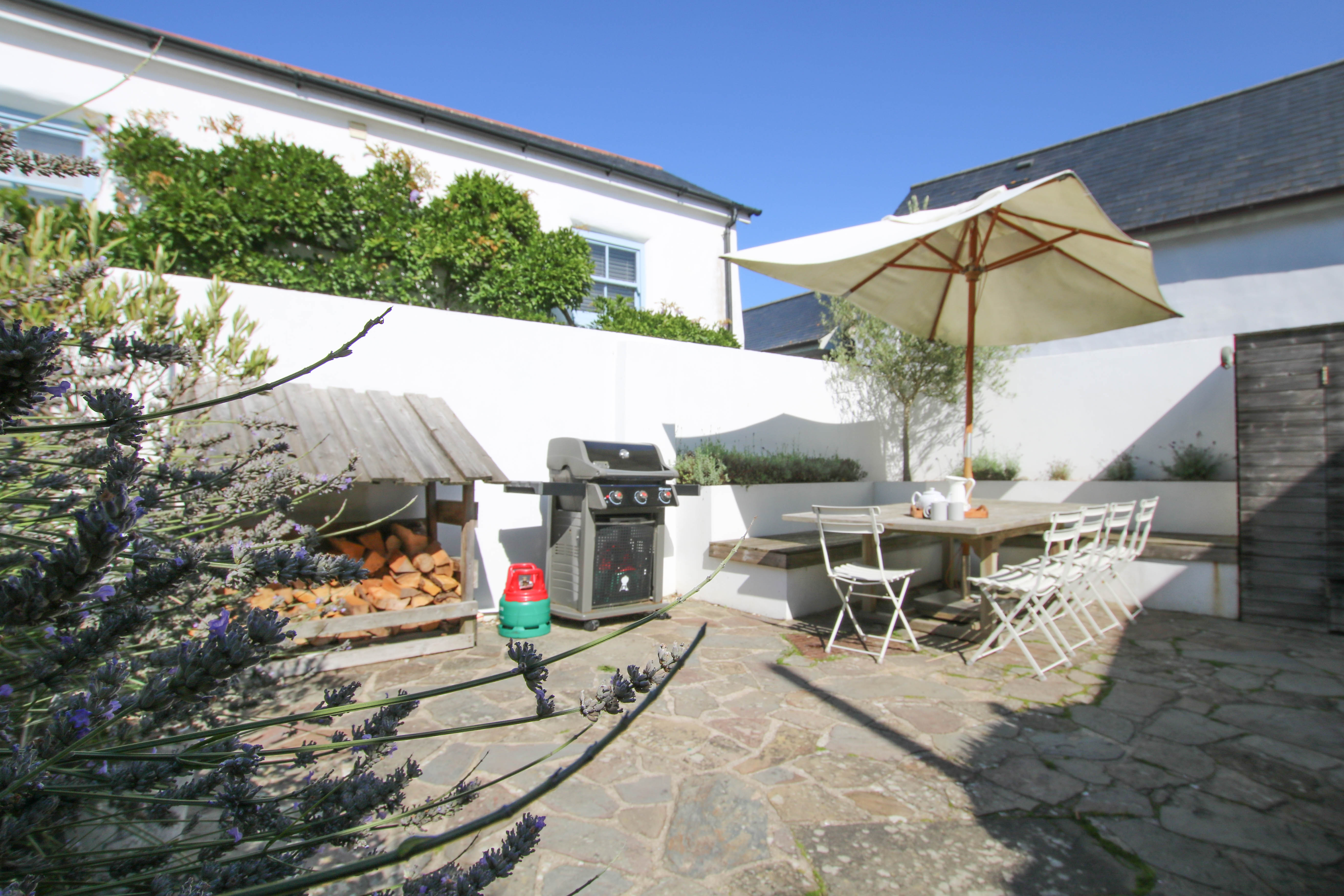 Home House Croyde Holiday Cottages Sleeps 12