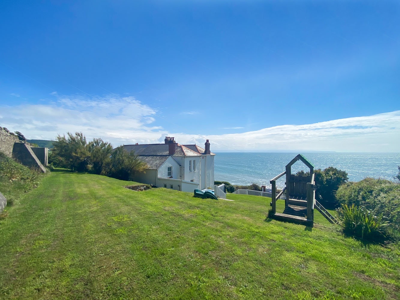The White House | Croyde Holiday Cottage | Impressive Sea Views | Pet