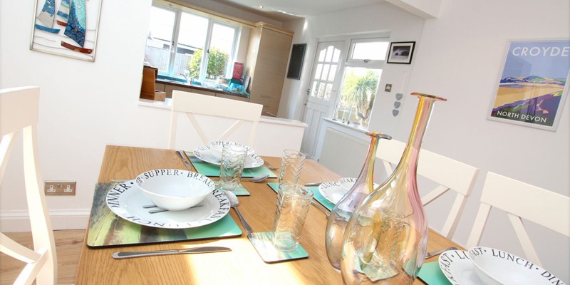 Croyde Holiday Cottages Sandy Shores Dining Detail