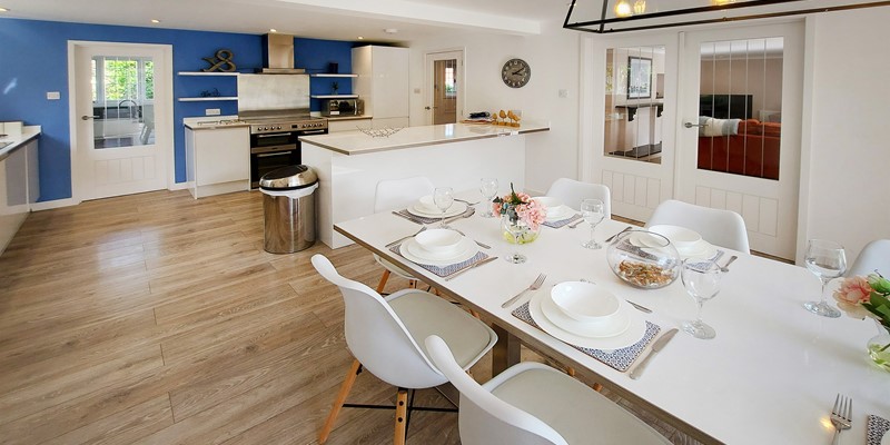 Croyde Holiday Cottages Dining Room 2