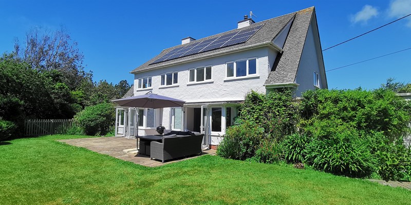 Croyde Holiday Cottages Summer External 2