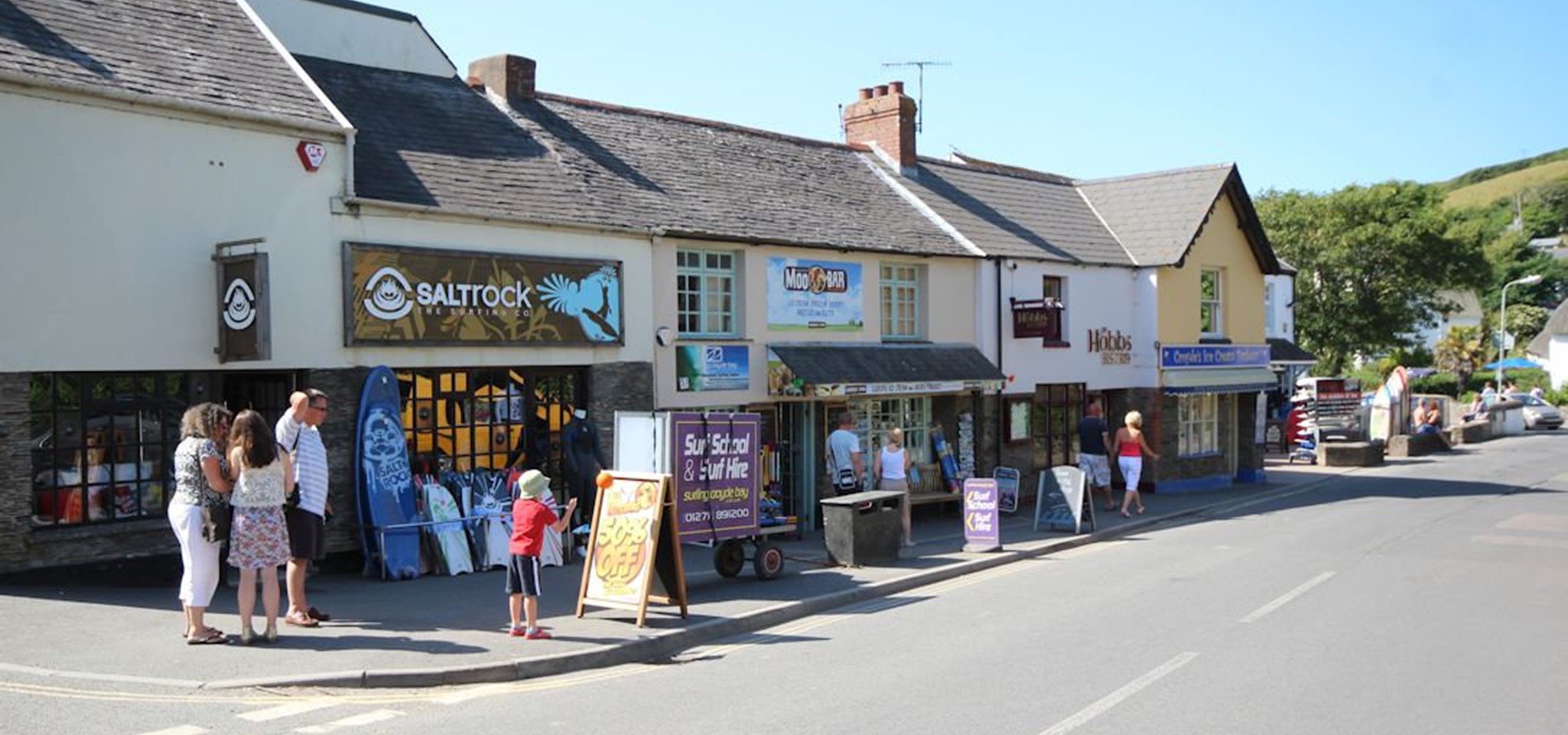 Croyde Village With Surfshops Bistros Ocean Cottages